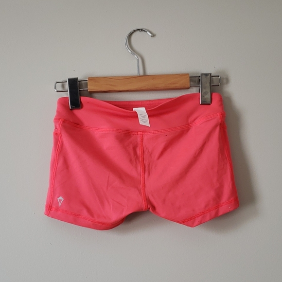Ivivva lululemon hot neon pink booty shorts - Picture 2 of 3